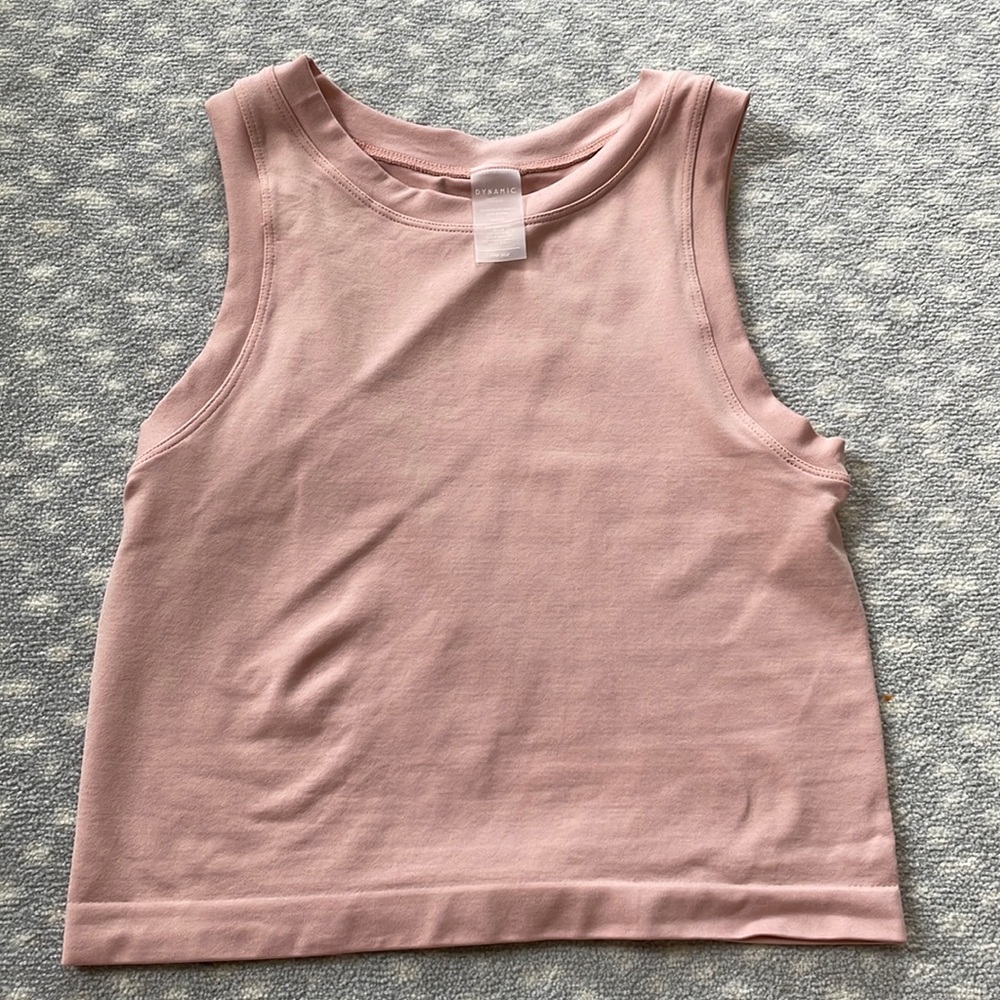 Dynamic tank top. One size